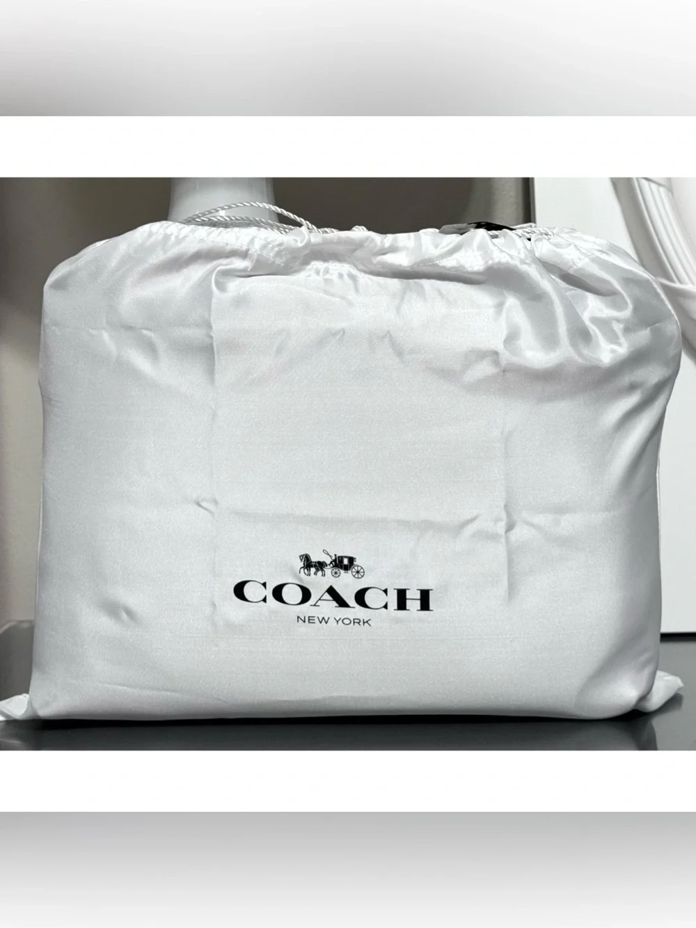 COACH Mott Messenger Bag 33 In Loved Leather, BLACK/LIGHT TAN